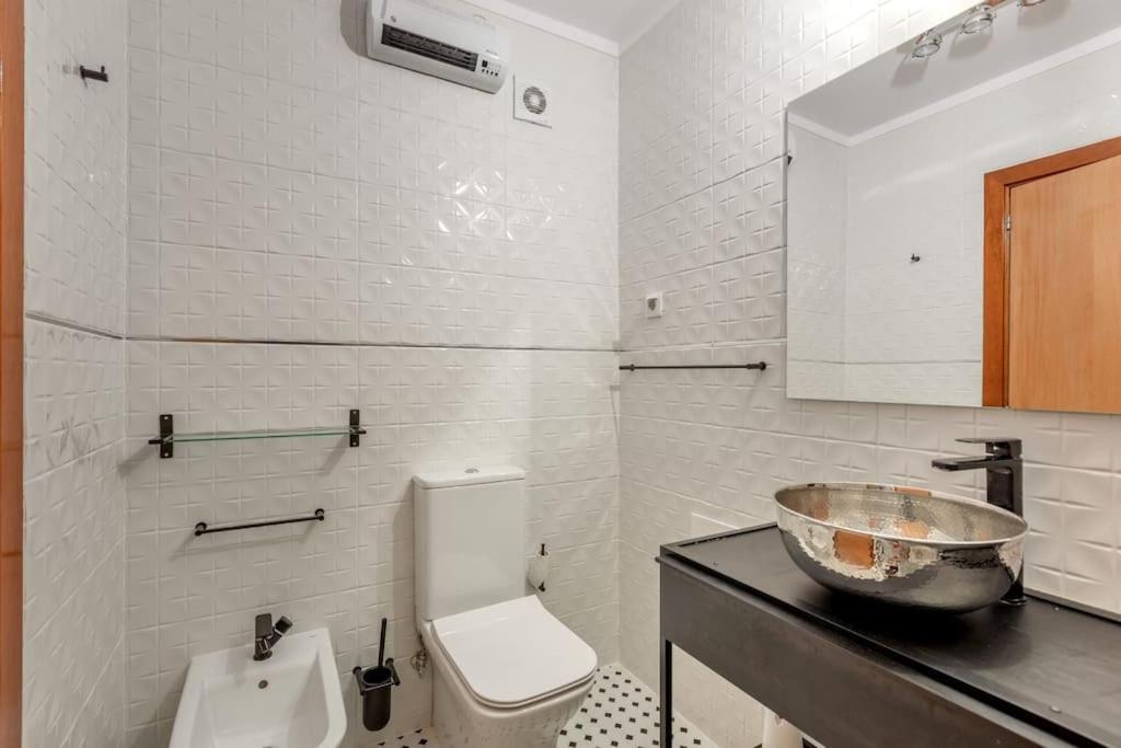 Spacious 3-Bedroom Condo In Lisboa Екстериор снимка