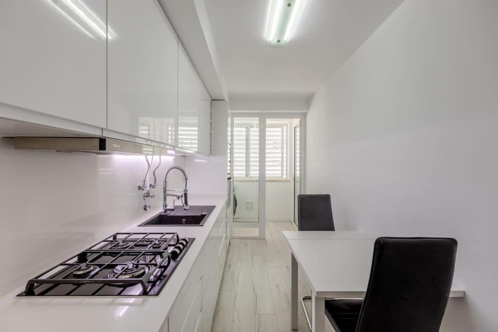 Spacious 3-Bedroom Condo In Lisboa Екстериор снимка